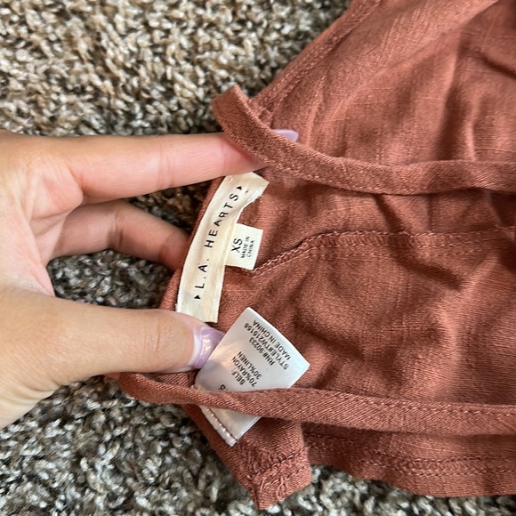 Super cute backless tie tank top from Pac sun - Picture 2 of 3